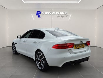 Used Jaguar XE 2018 for sale - 75573012: Photo