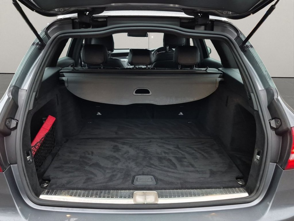 Used Mercedes-Benz C Class 2018 for sale - 78088328: Photo 34