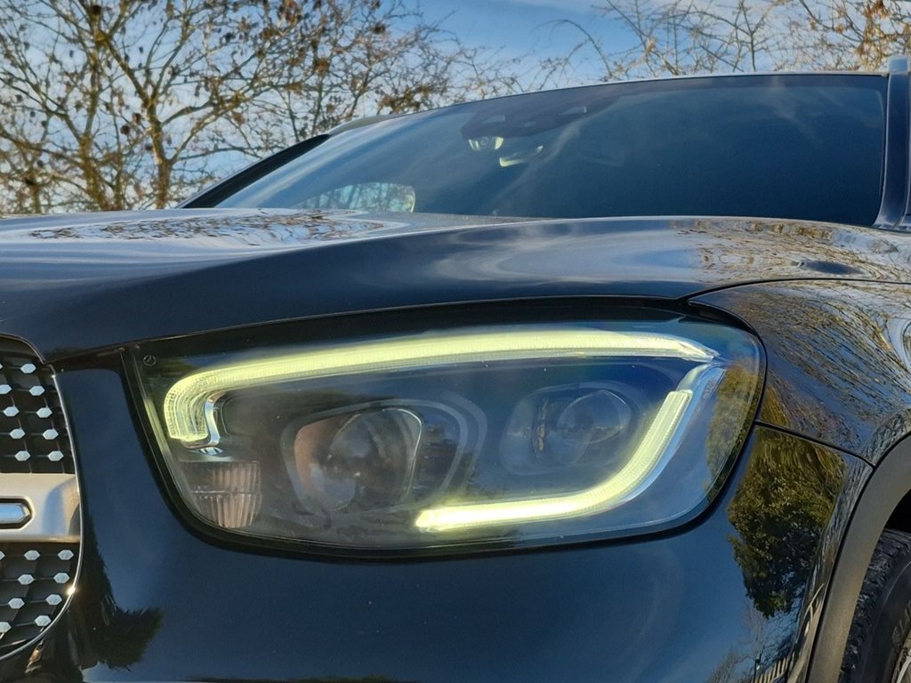 Used Mercedes-Benz GLC 2019 for sale - 76570020: Photo 35