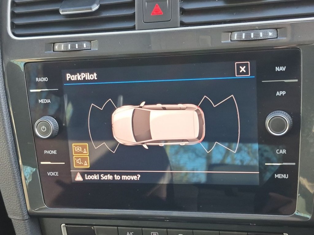 Used Volkswagen Golf 2019 for sale - 76883144: Photo 24