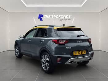 Used Kia Stonic 2023 for sale - 79708847: Photo