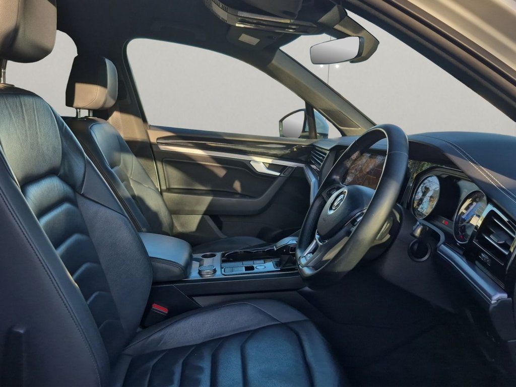 Used Volkswagen Touareg 2019 for sale - 76570248: Photo 15