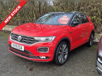 Used Volkswagen T-Roc 2019 for sale - 76973210: Photo