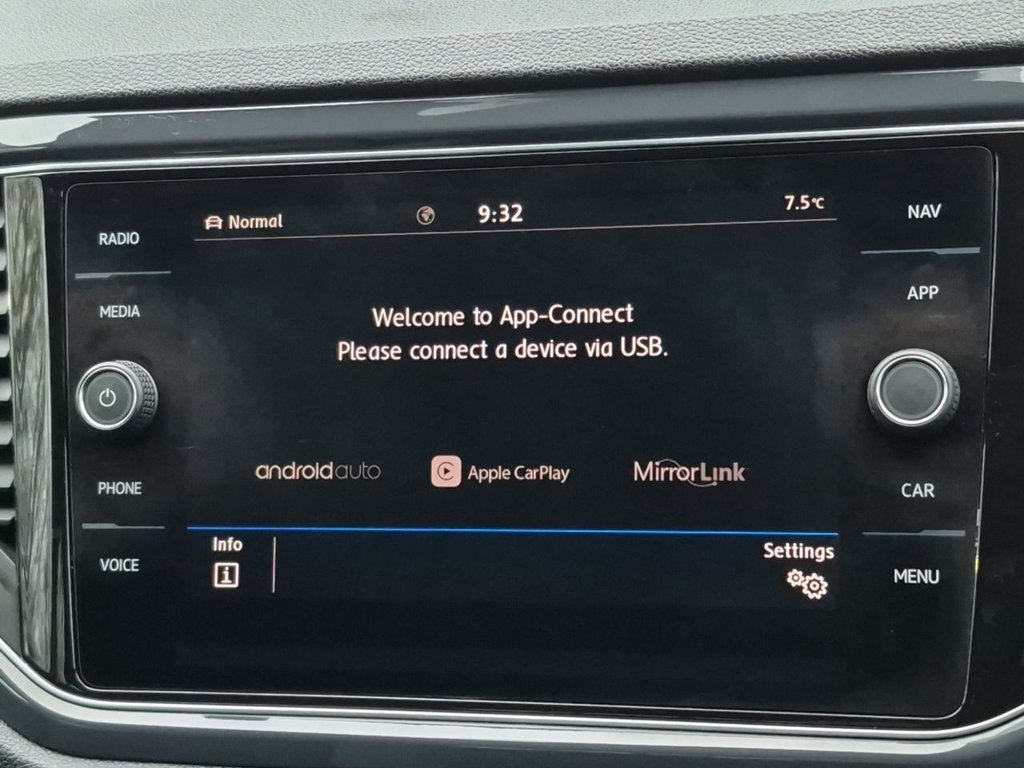 Used Volkswagen T-Roc 2019 for sale - 76973210: Photo 21