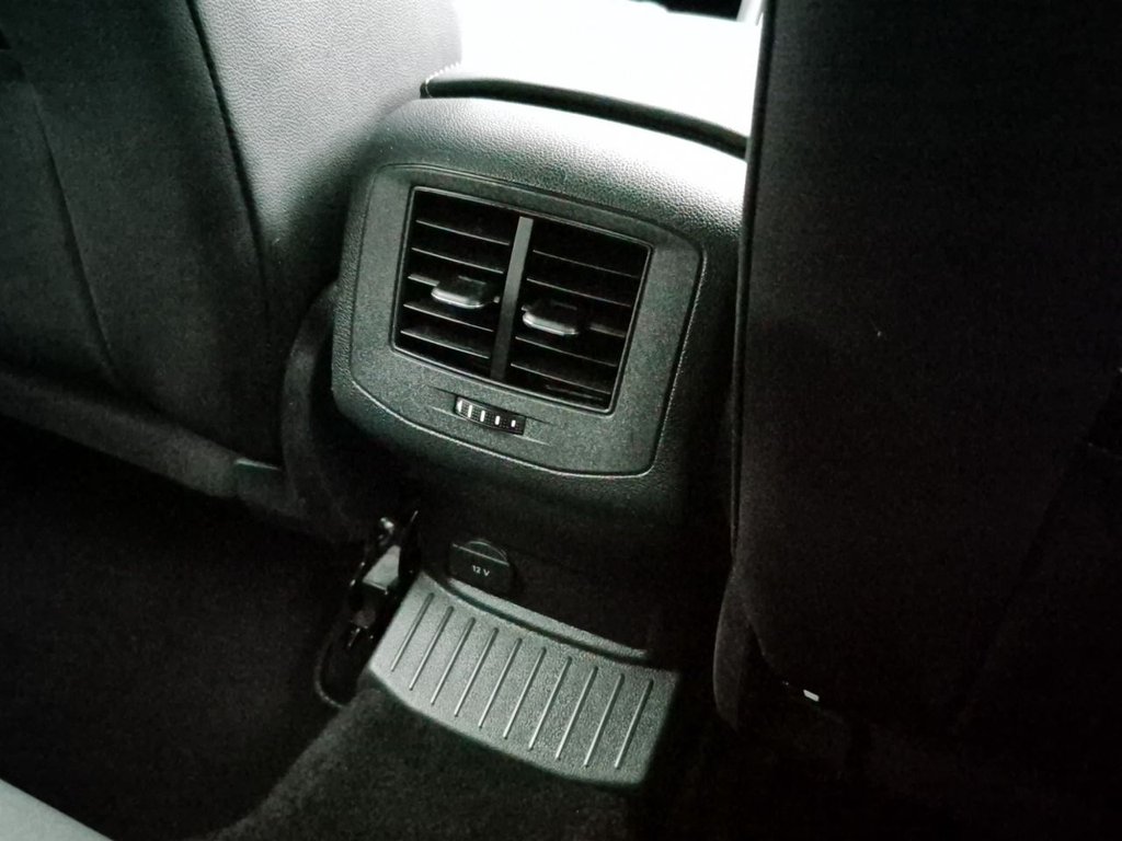 Used Volkswagen T-Roc 2019 for sale - 76973210: Photo 32