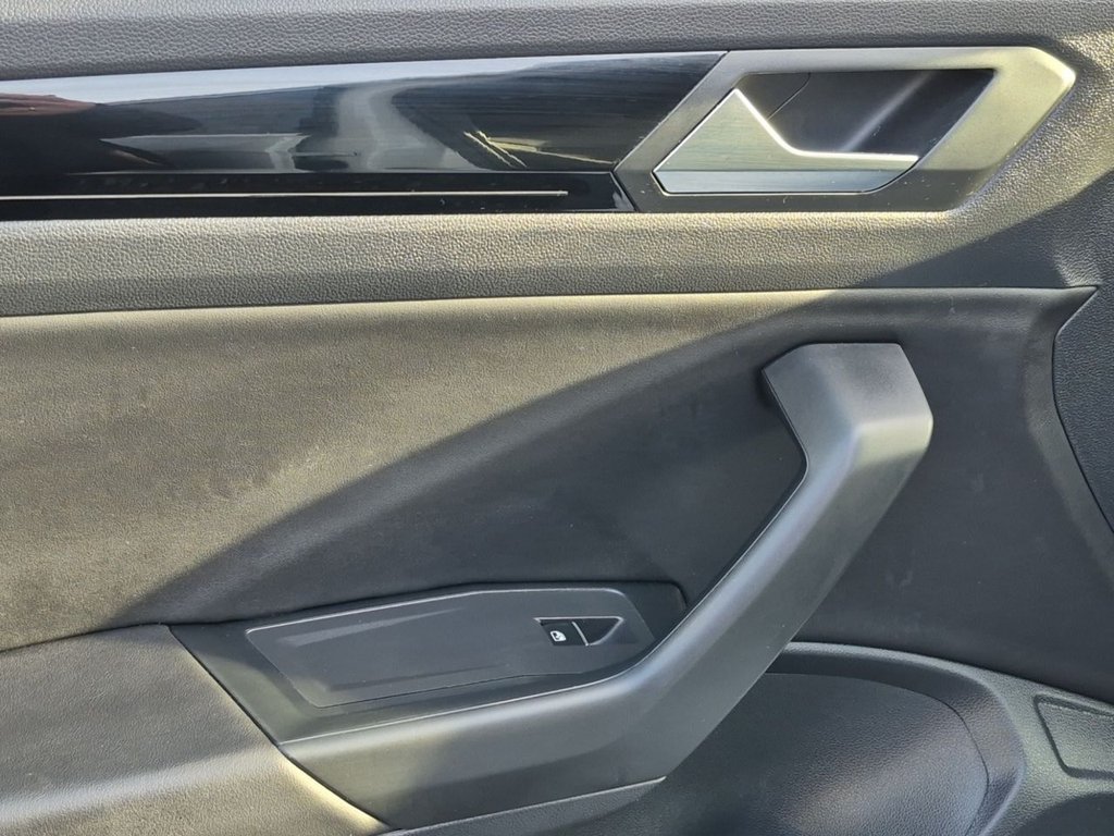 Used Volkswagen T-Roc 2021 for sale - 76536036: Photo 18