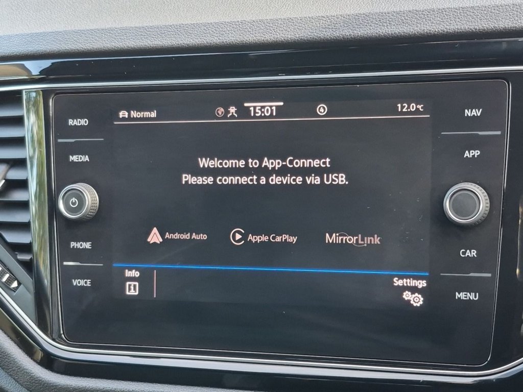 Used Volkswagen T-Roc 2021 for sale - 76536036: Photo 21