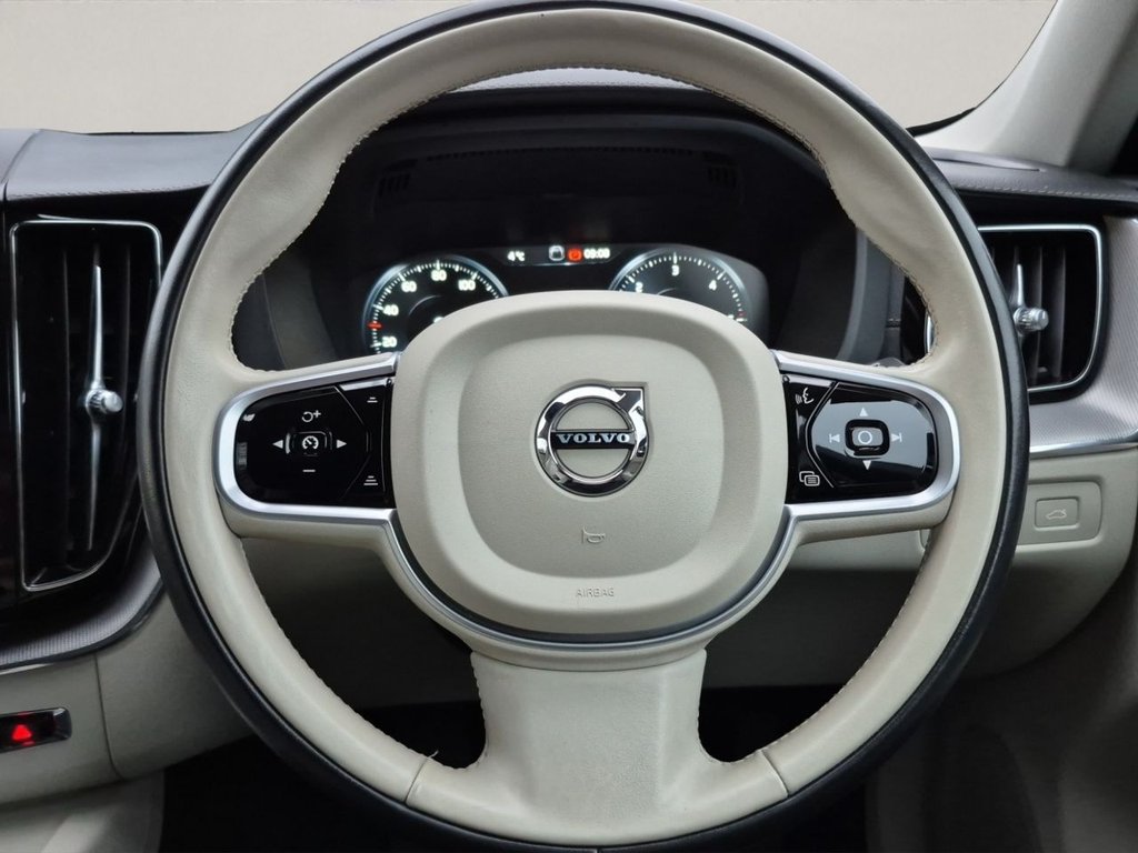 Used Volvo XC60 2019 for sale - 78068939: Photo 25