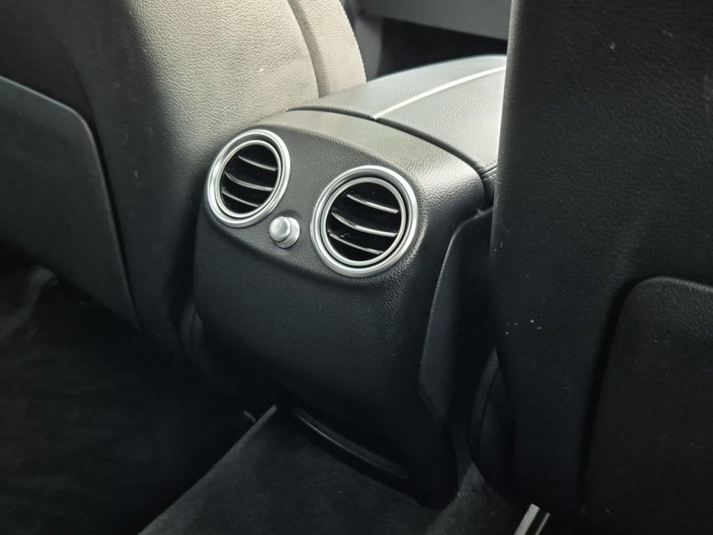 Used Mercedes-Benz GLC 2019 for sale - 77383936: Photo 33