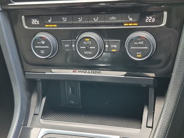 Used Volkswagen Golf 2019 for sale - 76235480: Photo 25