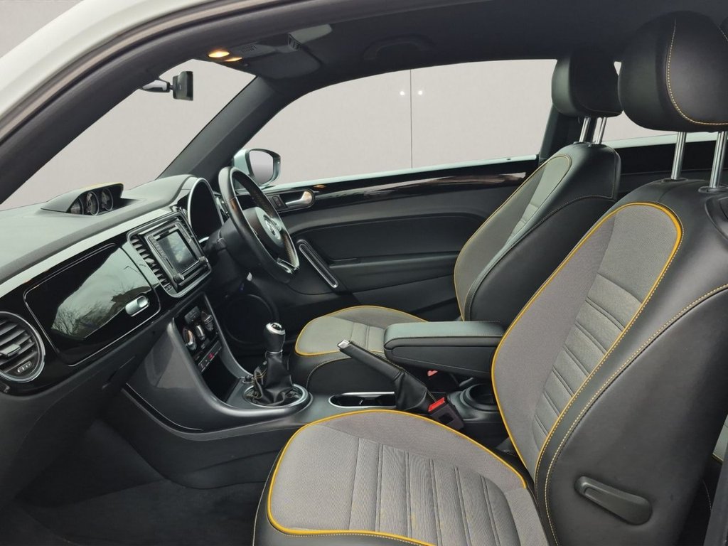 Used Volkswagen Beetle 2018 for sale - 76923783: Photo 17