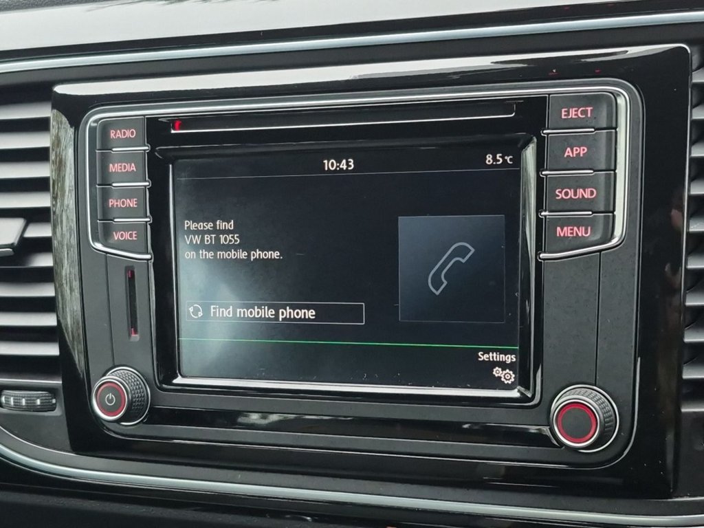 Used Volkswagen Beetle 2018 for sale - 76923783: Photo 19