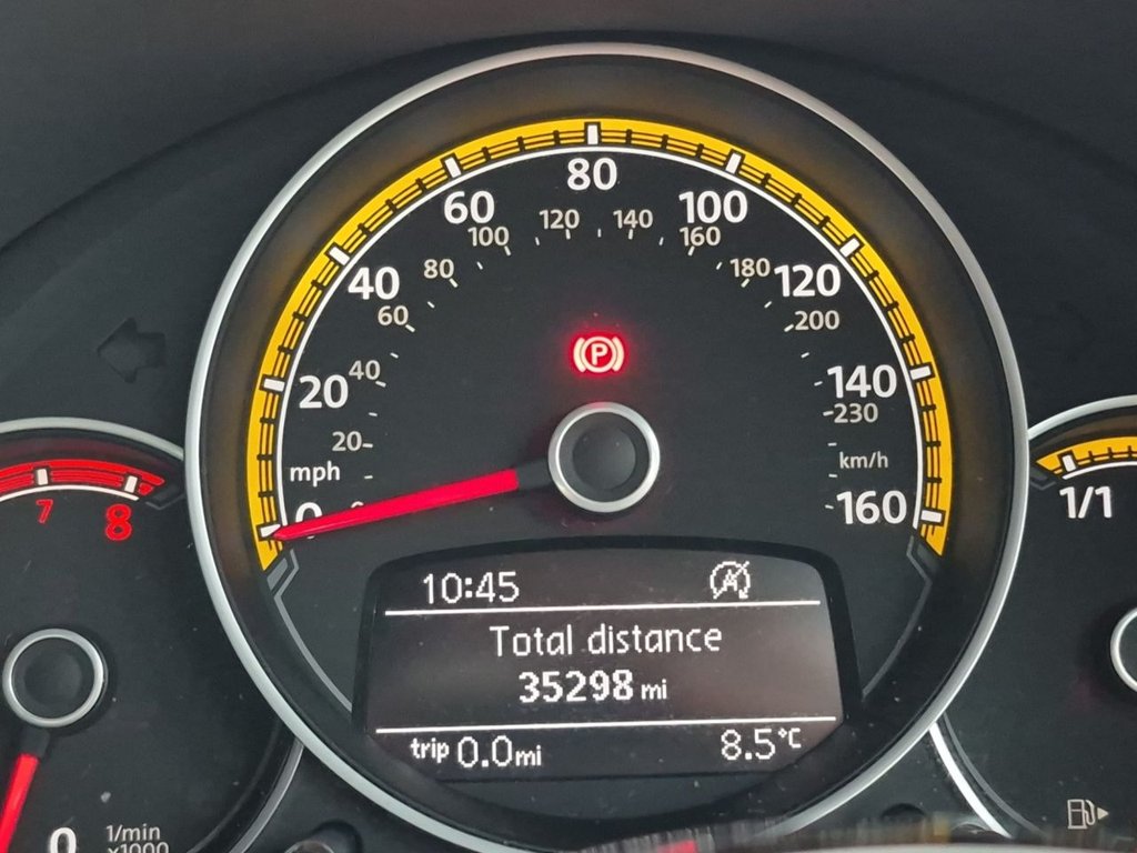 Used Volkswagen Beetle 2018 for sale - 76923783: Photo 27