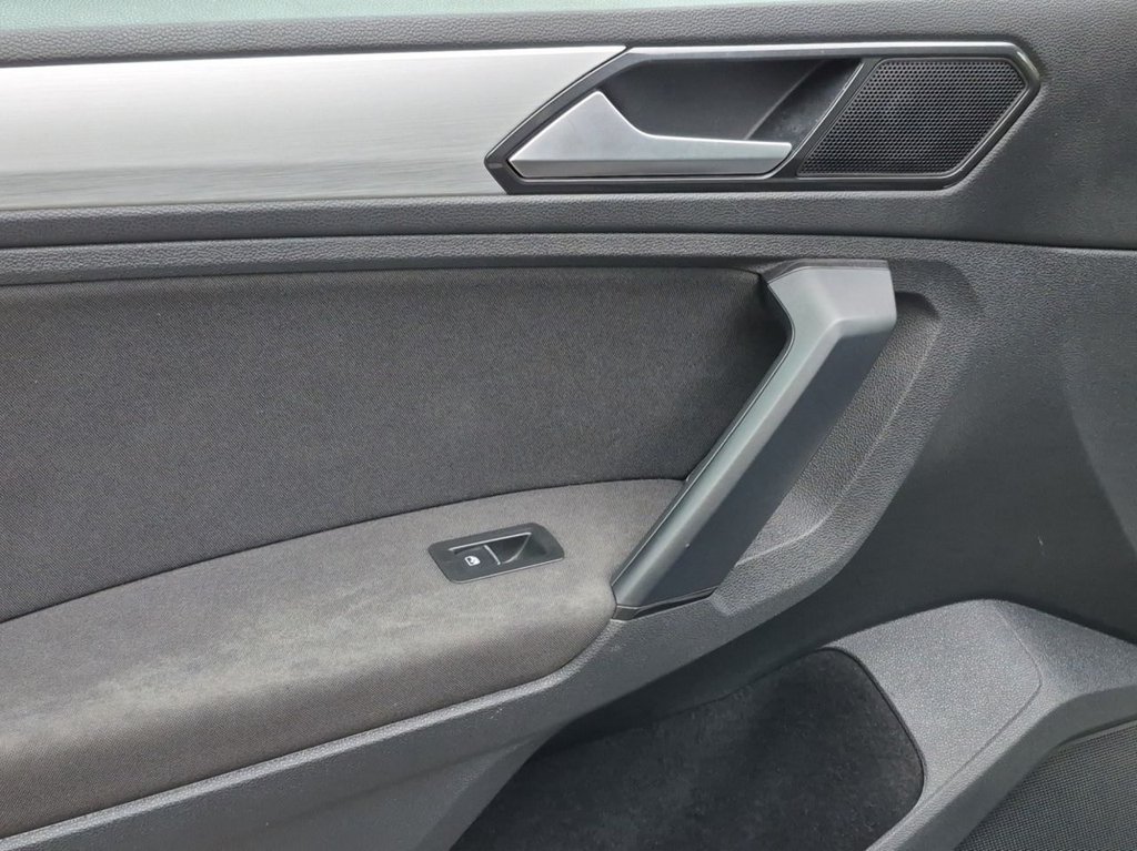 Used Volkswagen Tiguan 2018 for sale - 75986543: Photo 18