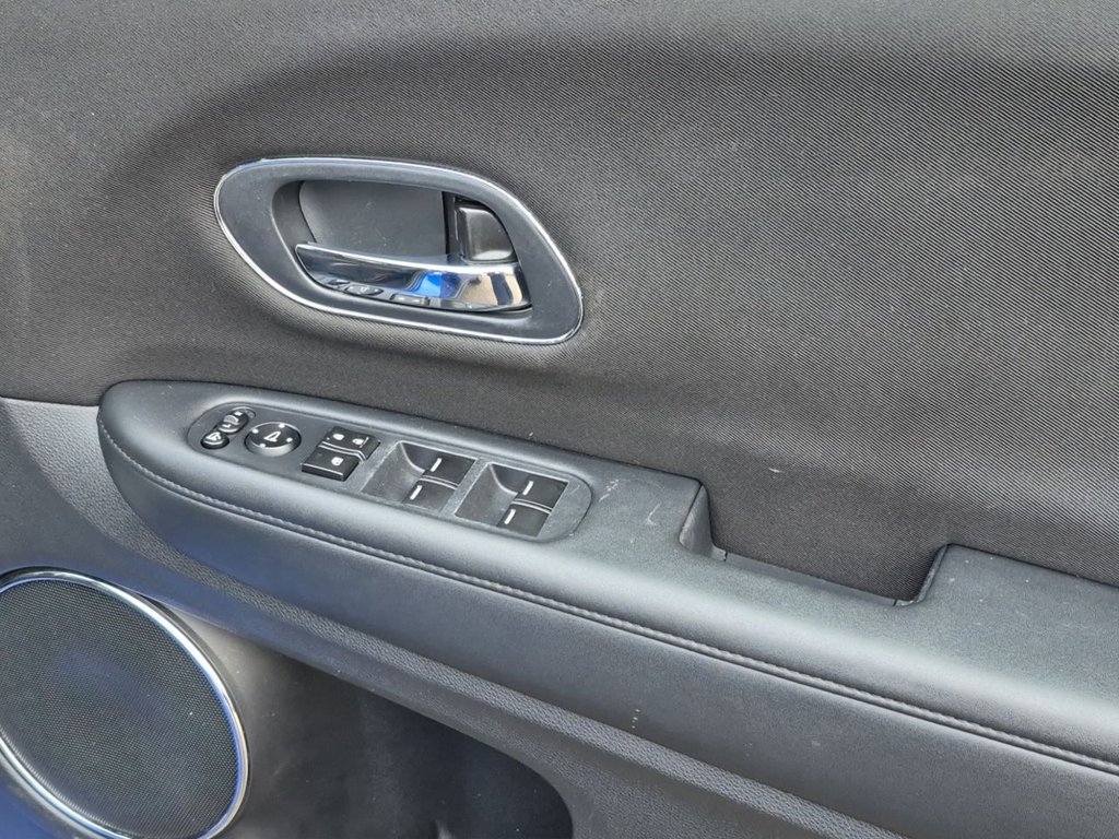 Used Honda HR-V 2018 for sale - 76509747: Photo 16