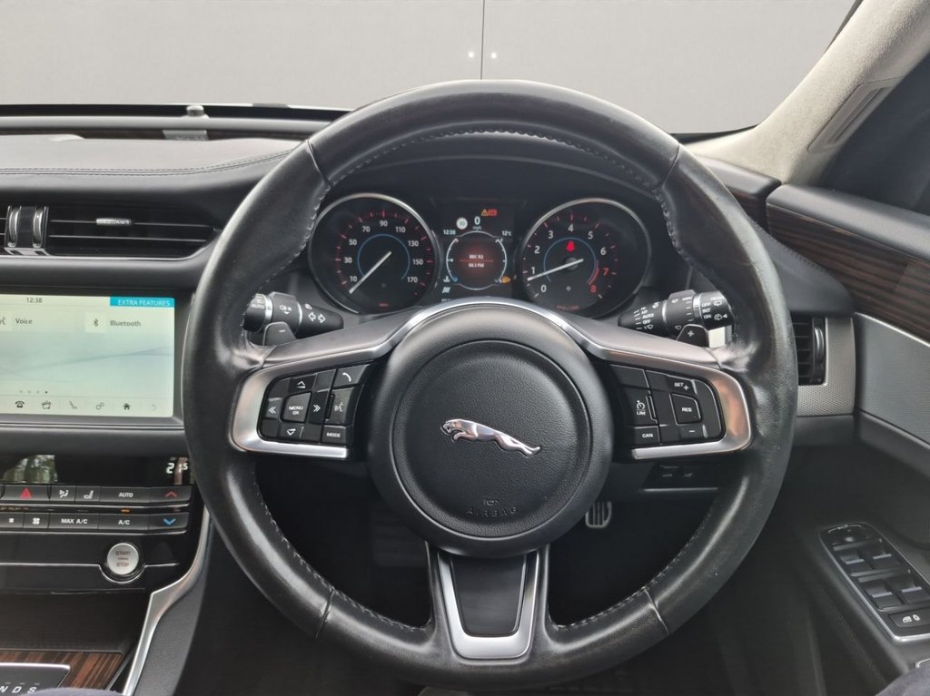 Used Jaguar XF 2018 for sale - 76162717: Photo 27