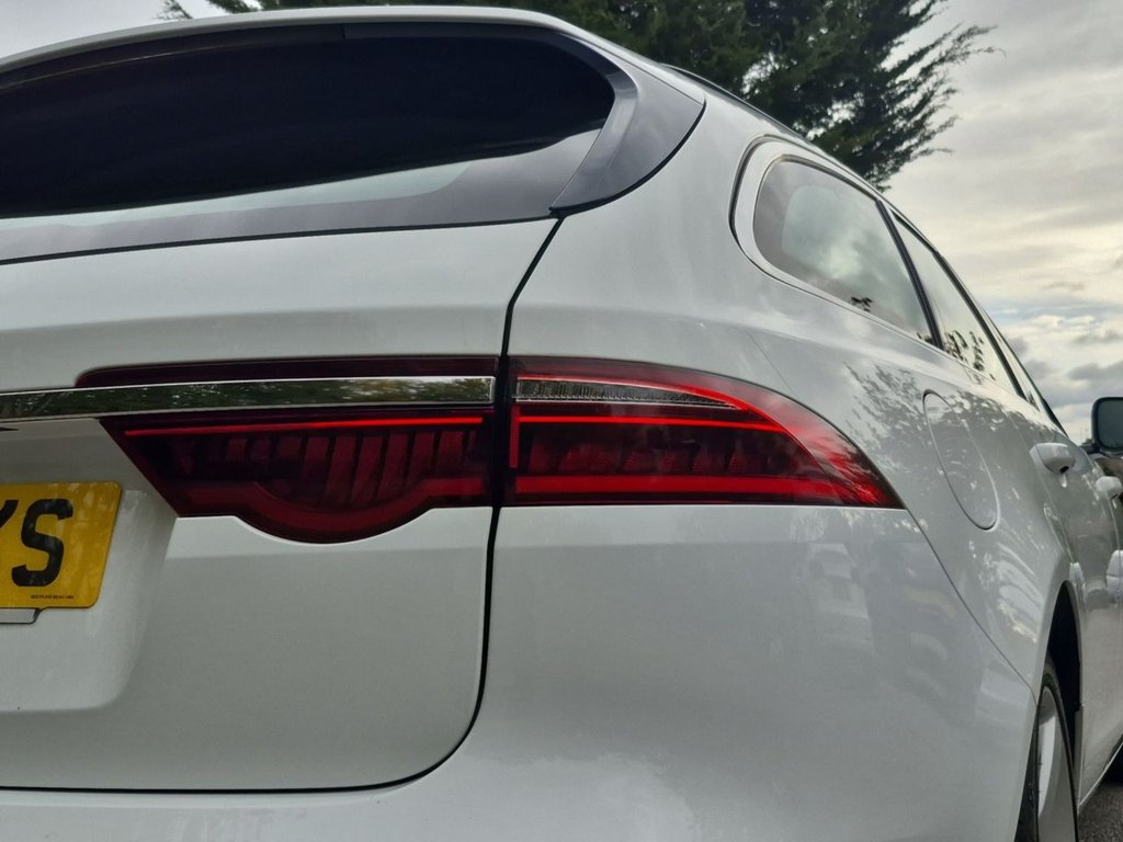 Used Jaguar XF 2018 for sale - 76162717: Photo 36