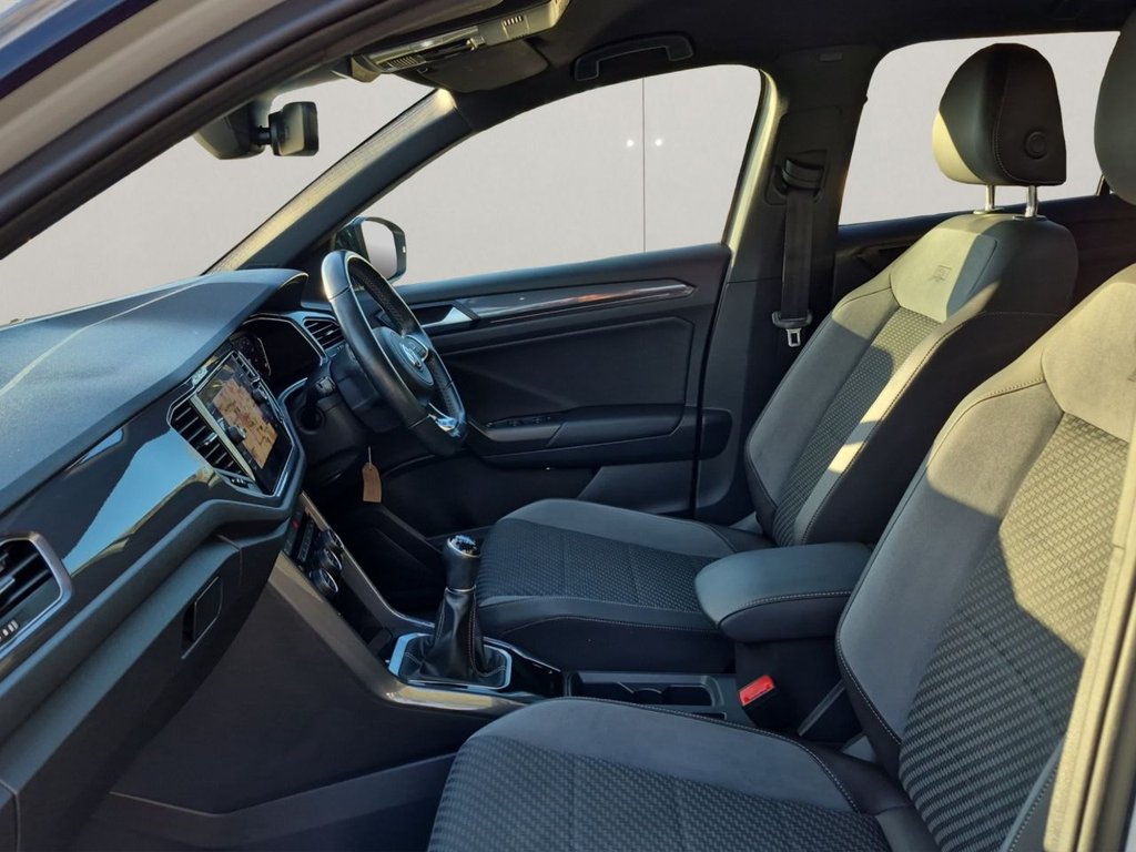 Used Volkswagen T-Roc 2020 for sale - 76617725: Photo 17