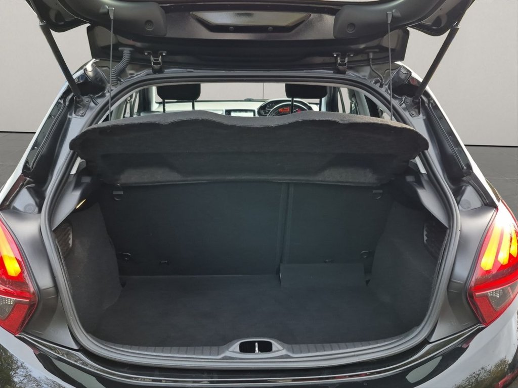 Used Peugeot 208 2018 for sale - 76386028: Photo 32