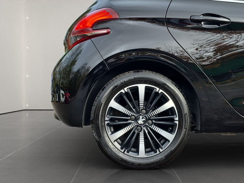 Used Peugeot 208 2018 for sale - 76386028: Photo 33