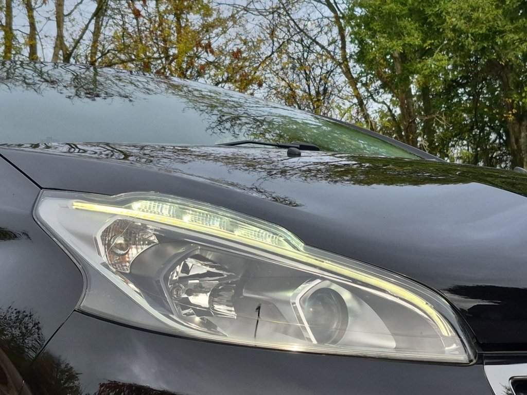 Used Peugeot 208 2018 for sale - 76386028: Photo 35