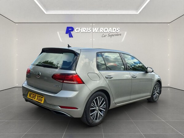 Used Volkswagen Golf 2019 for sale - 75986291: Photo 11