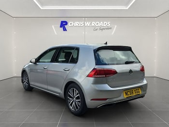 Used Volkswagen Golf 2019 for sale - 75986291: Photo 2