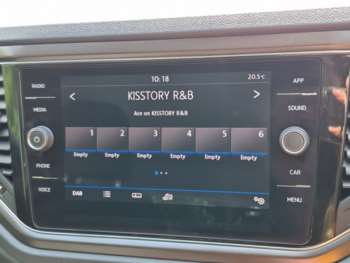 Used Volkswagen T-Roc 2019 for sale - 75037927: Photo