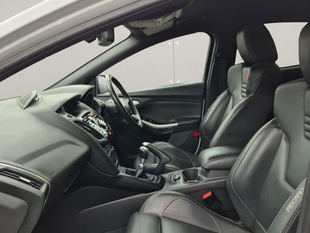 Used Ford Focus 2014 for sale - 76962234: Photo 17