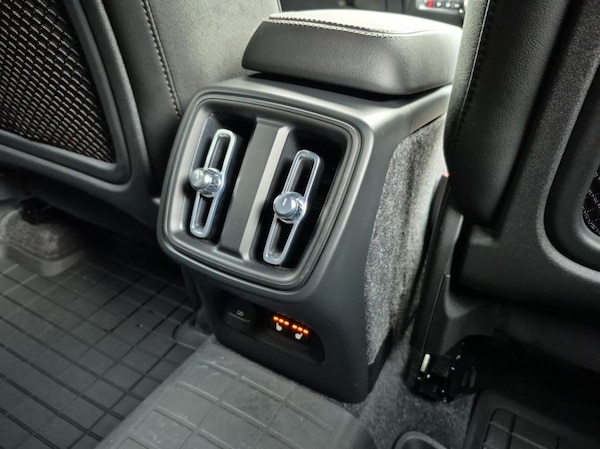 Used Volvo XC40 2021 for sale - 75410914: Photo 33