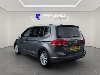 Used Volkswagen Touran 2018 for sale - 79574006: Photo
