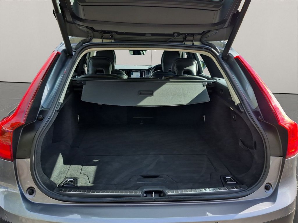 Used Volvo V90 2020 for sale - 76256558: Photo 32