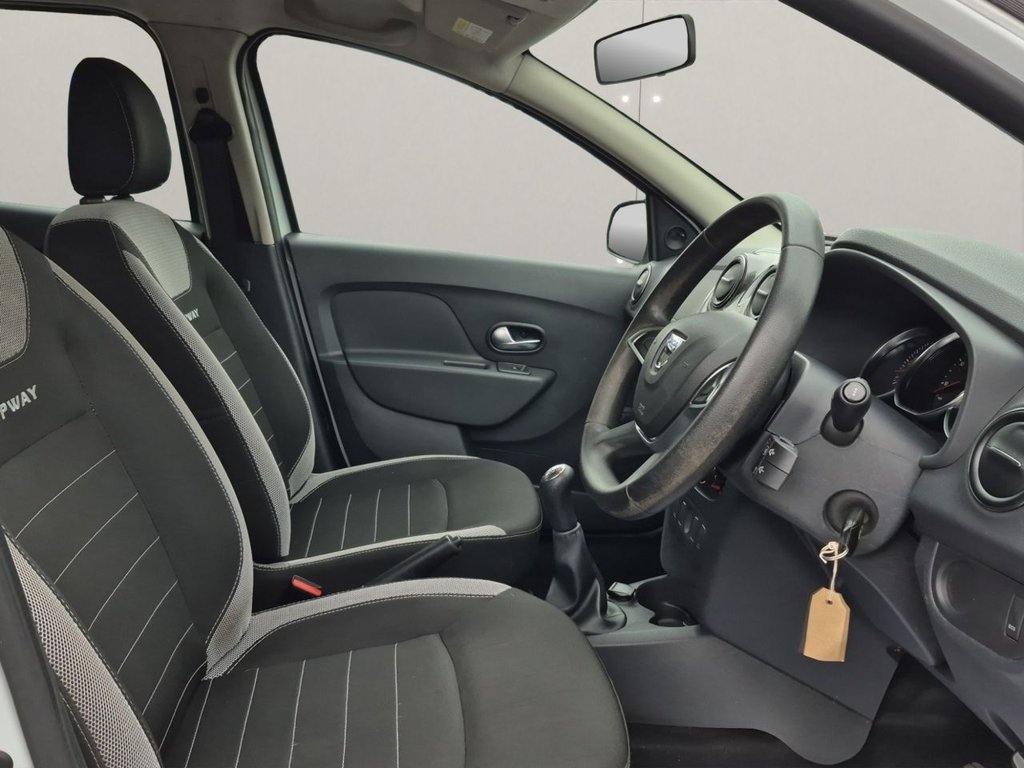 Used Dacia Sandero Stepway 2018 for sale - 78200228: Photo 15