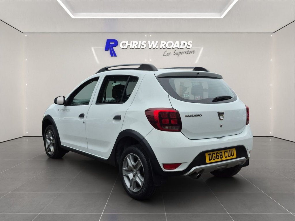 Used Dacia Sandero Stepway 2018 for sale - 78200228: Photo 2