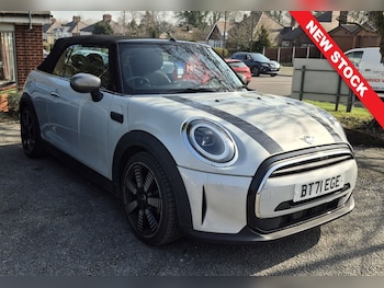 Used MINI Convertible 2021 for sale - 77935961: Photo