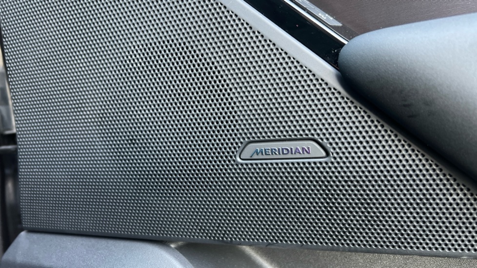 Used Land Rover Range Rover Velar 2025 for sale - 77004940: Photo 40