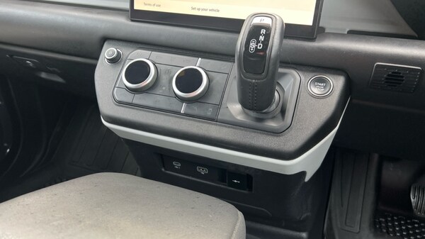 Used Land Rover Defender 2024 for sale - 76191084: Photo 13