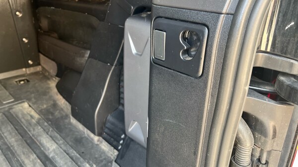 Used Land Rover Defender 2024 for sale - 76191084: Photo 34