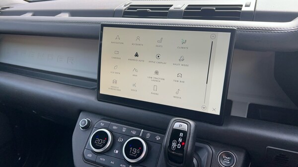 Used Land Rover Defender 2024 for sale - 76191084: Photo 55