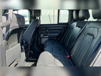 Used Land Rover Defender 2021 for sale - 75464870: Photo