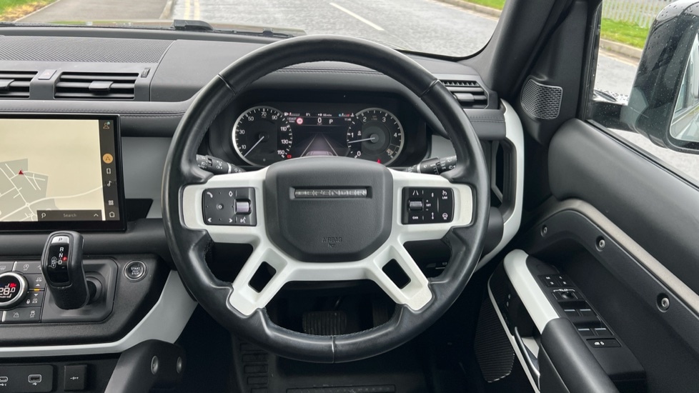 Used Land Rover Defender 2023 for sale - 76873981: Photo 15