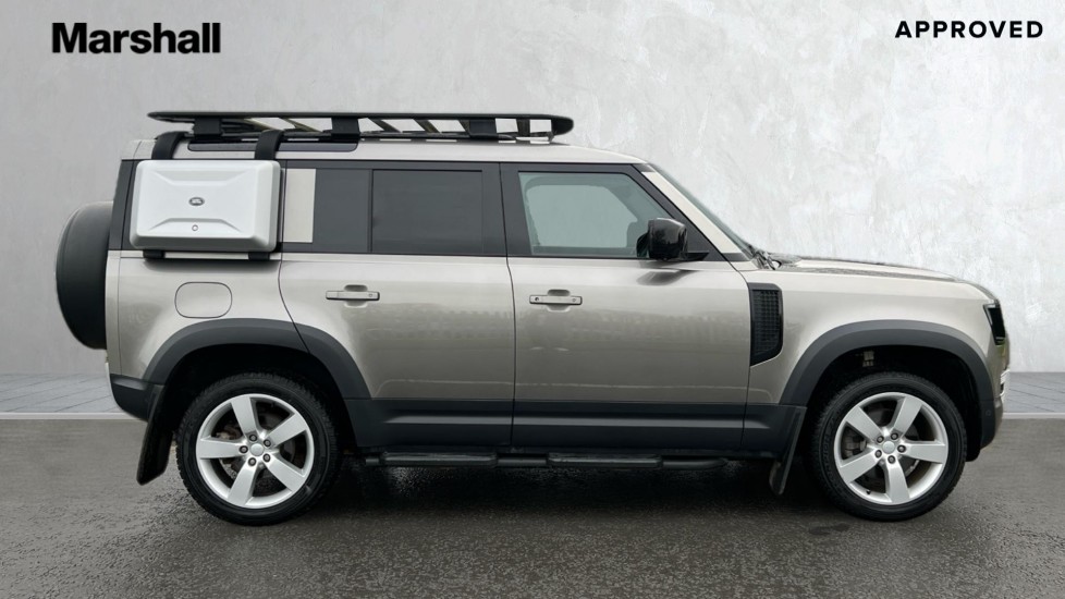 Used Land Rover Defender 2023 for sale - 76873981: Photo 5