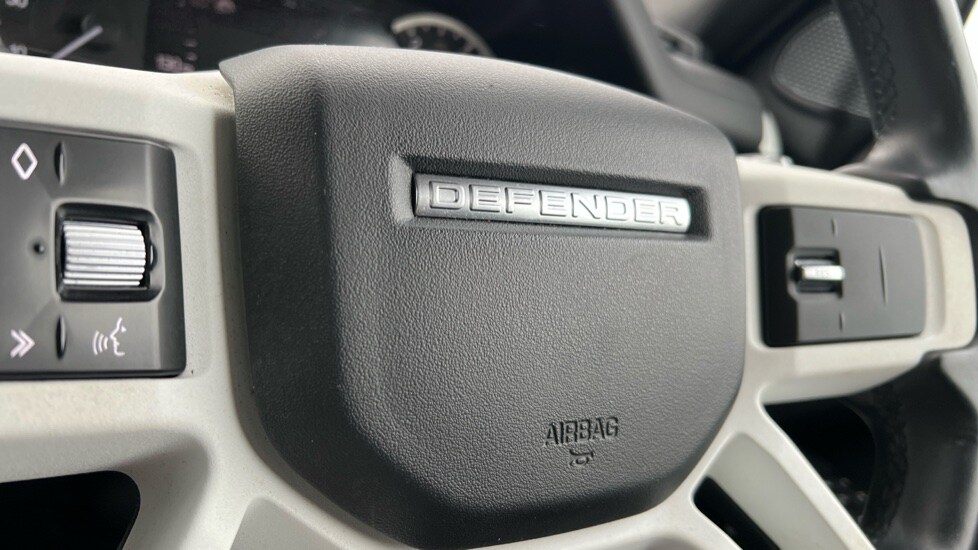 Used Land Rover Defender 2023 for sale - 76856361: Photo 22