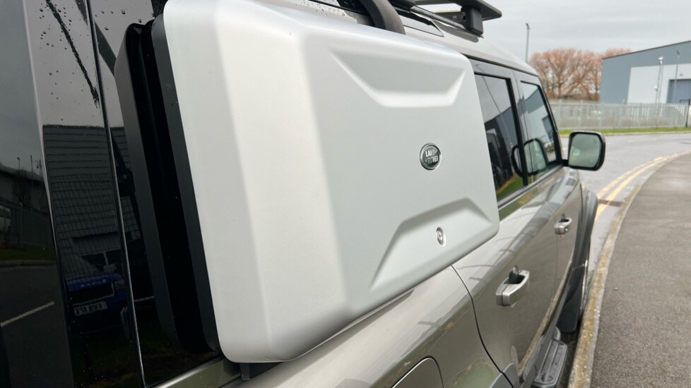 Used Land Rover Defender 2023 for sale - 76856361: Photo 41