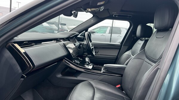 Used Land Rover Range Rover Sport 2023 for sale - 76272810: Photo 3