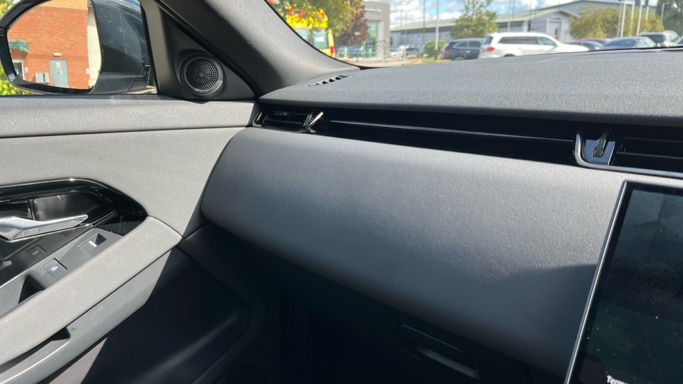 Used Land Rover Range Rover Evoque 2025 for sale - 76466302: Photo 24