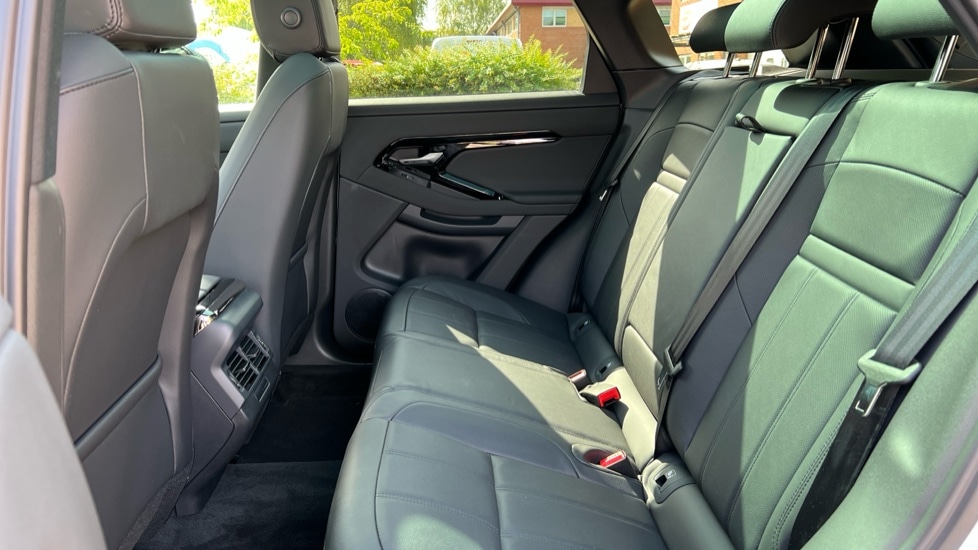 Used Land Rover Range Rover Evoque 2025 for sale - 76466302: Photo 4