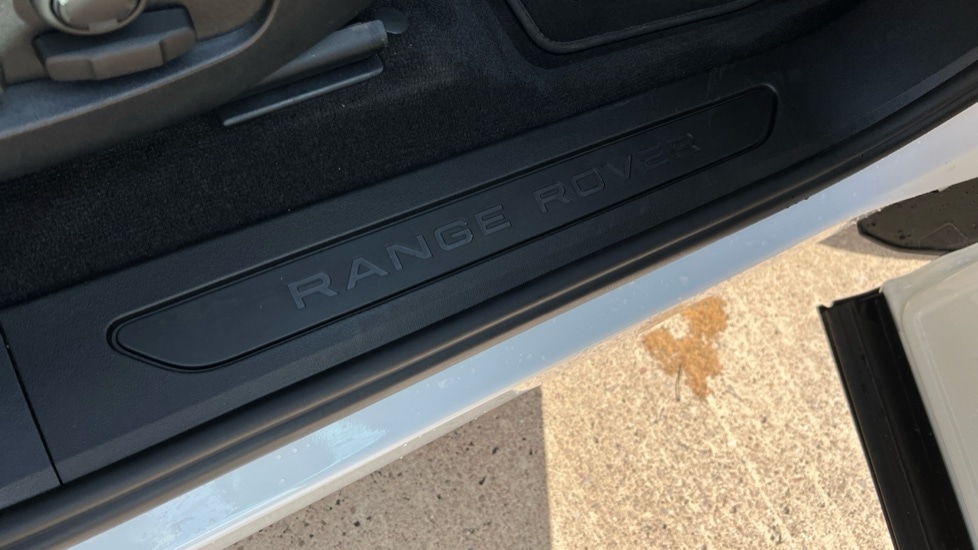 Used Land Rover Range Rover Evoque 2025 for sale - 76466302: Photo 54