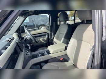 Used Land Rover Defender 2025 for sale - 76191142: Photo 3