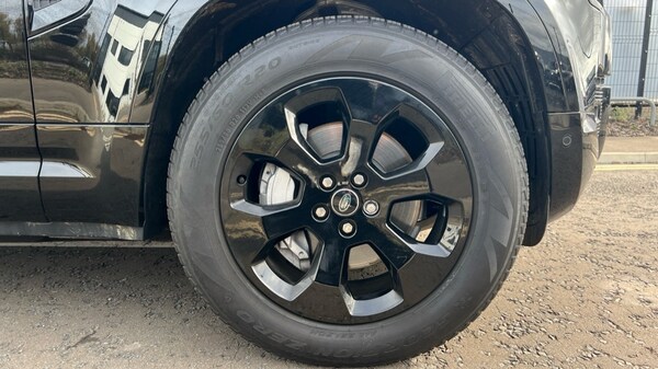 Used Land Rover Defender 2025 for sale - 76191142: Photo 8
